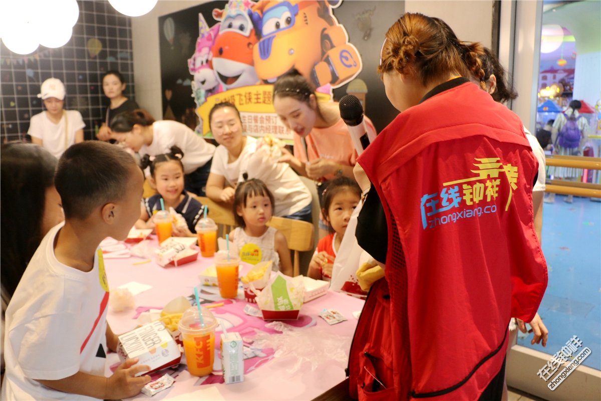 在线钟祥亲子活动回顾肯德基汉堡diy完美落幕自己做的汉堡美味