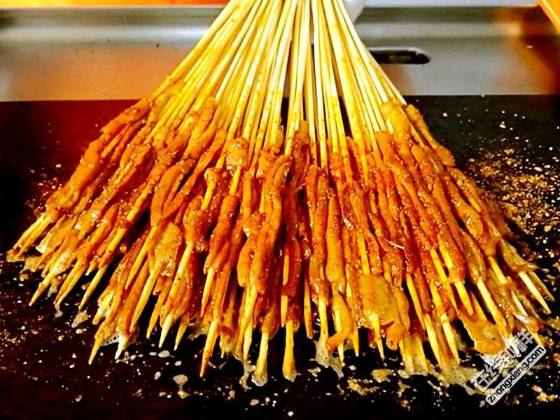 黑哥宾馆巷子烤面筋新店开业,转发免费送10